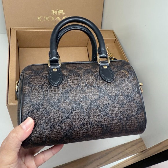 Coach Boxed Mini Rowan Crossbody Bag And Mirror Bag Charm Set CCL59 - Picture 4 of 12